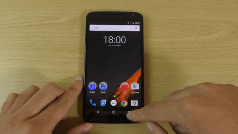 Video of an Android 6 doing multitasking apps